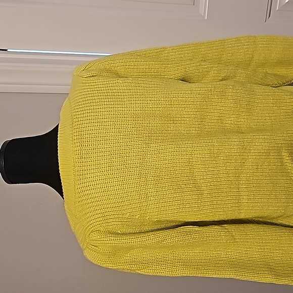 White House Black Market Chartreuse Sweater NWOT - Picture 3 of 3